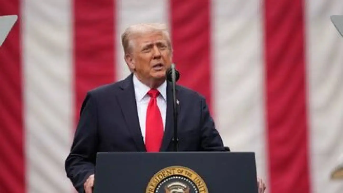 ترامپ: باید دین را به آمریکا بازگردانیم  -  ما می خواهیم خدا را به آمریکای زیبایمان بازگردانیم  - از مخالفانم متنفرم و برای آن ها بهترین آرزو را نمی کنم