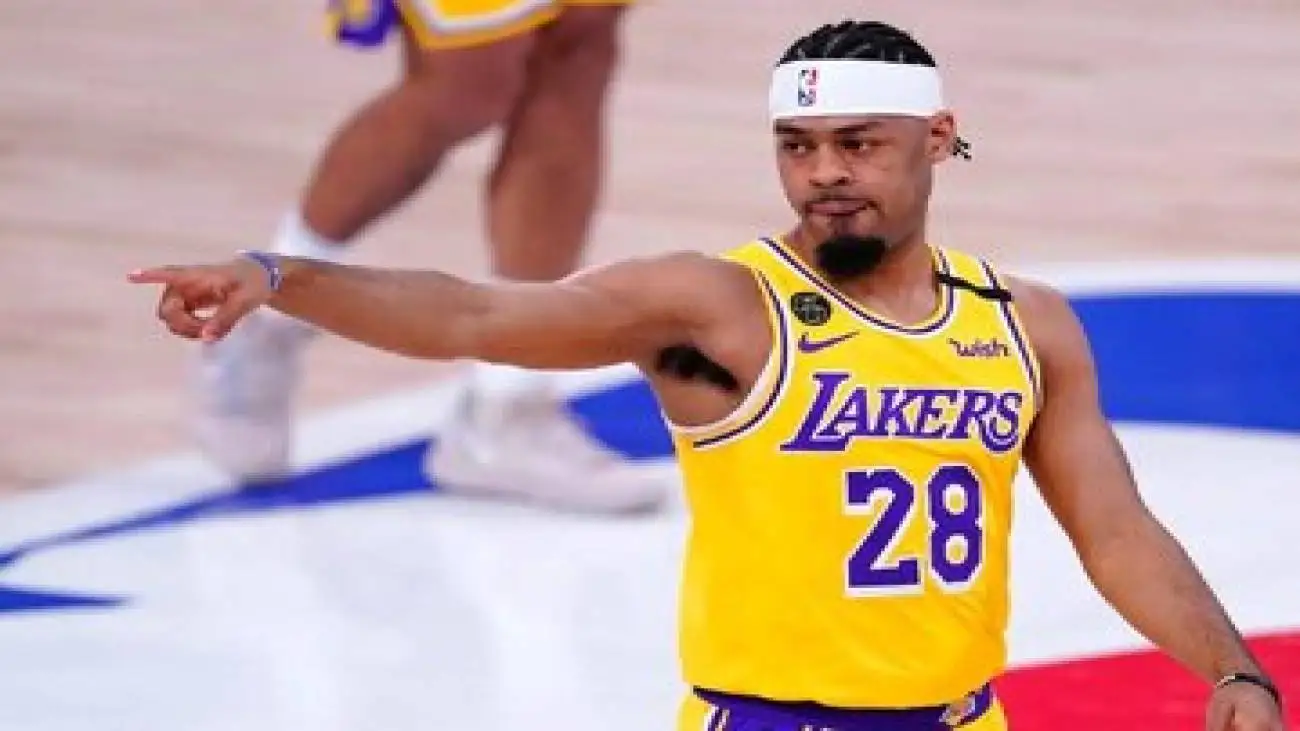 ستاره بسکتبال nba در راه تهران؛ استقلال در پی هم تیمی لبرون جیمز!