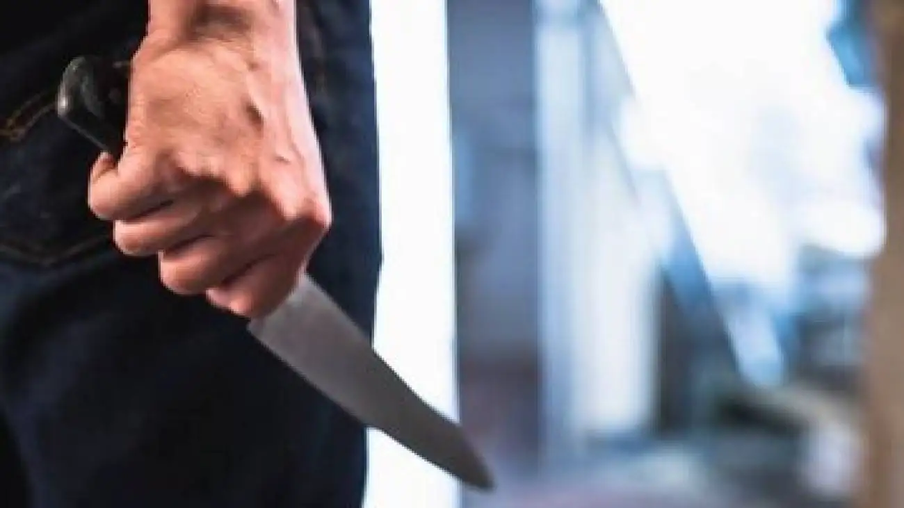 حمله یک دانش  آموز با چاقو به چندین نفر در مدرسه