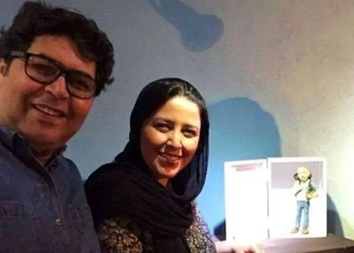 فیلم آواز شاد  -   فرهاد اصلانی سیگار به لب چه غوغایی کرد !