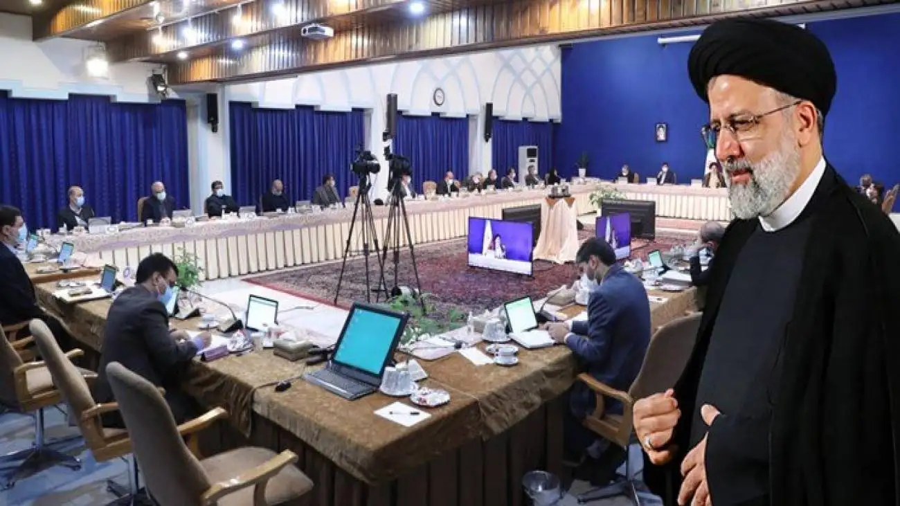 ویدیو  -  ادعای جالب حمزه صفوی: در جلسه محرمانه وزارت خارجه دولت رئیسی می گفتند ایران تنها ابرقدرت جهان است!