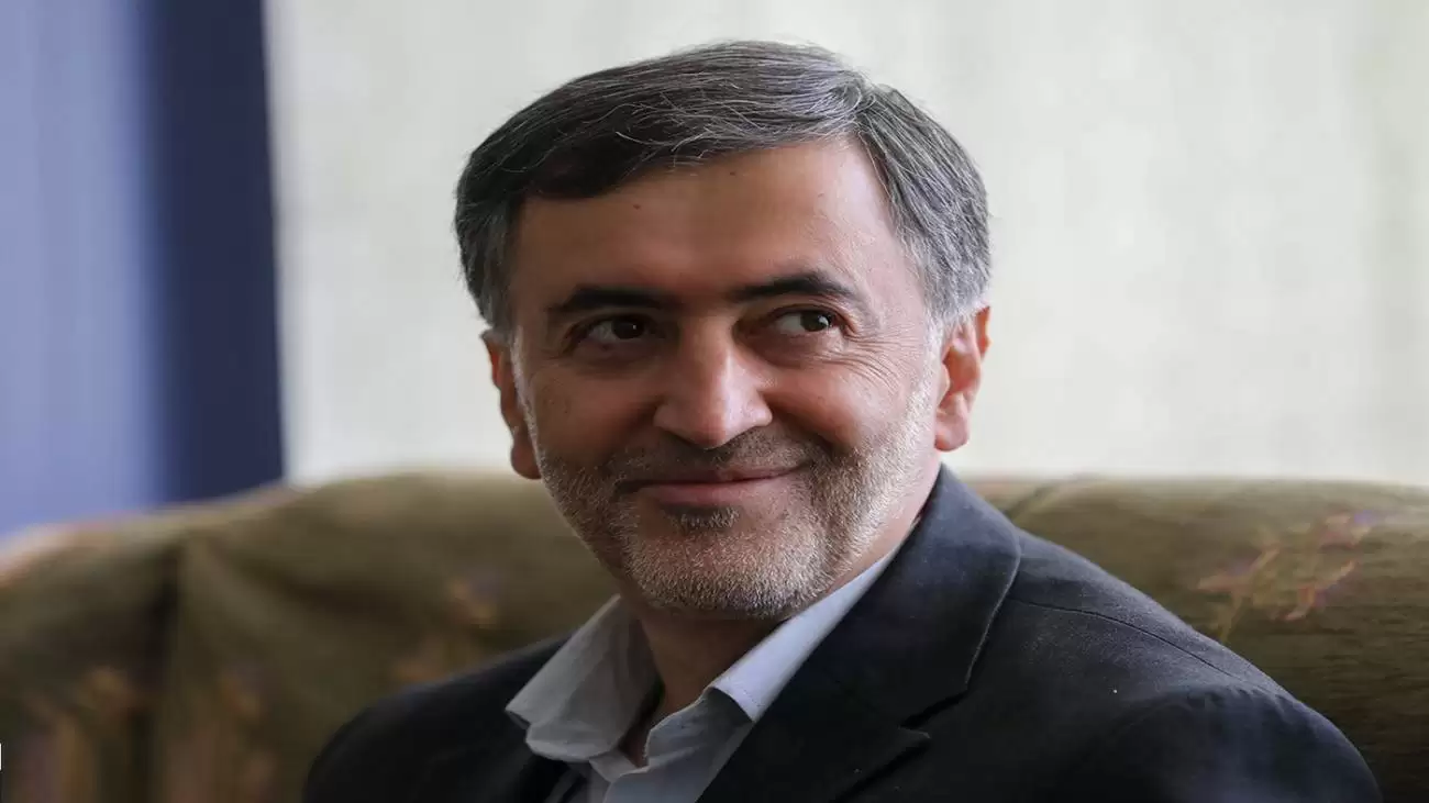 پیشنهاد عبدالله گنجی به پزشکیان درمورد شعار دولت چهاردهم