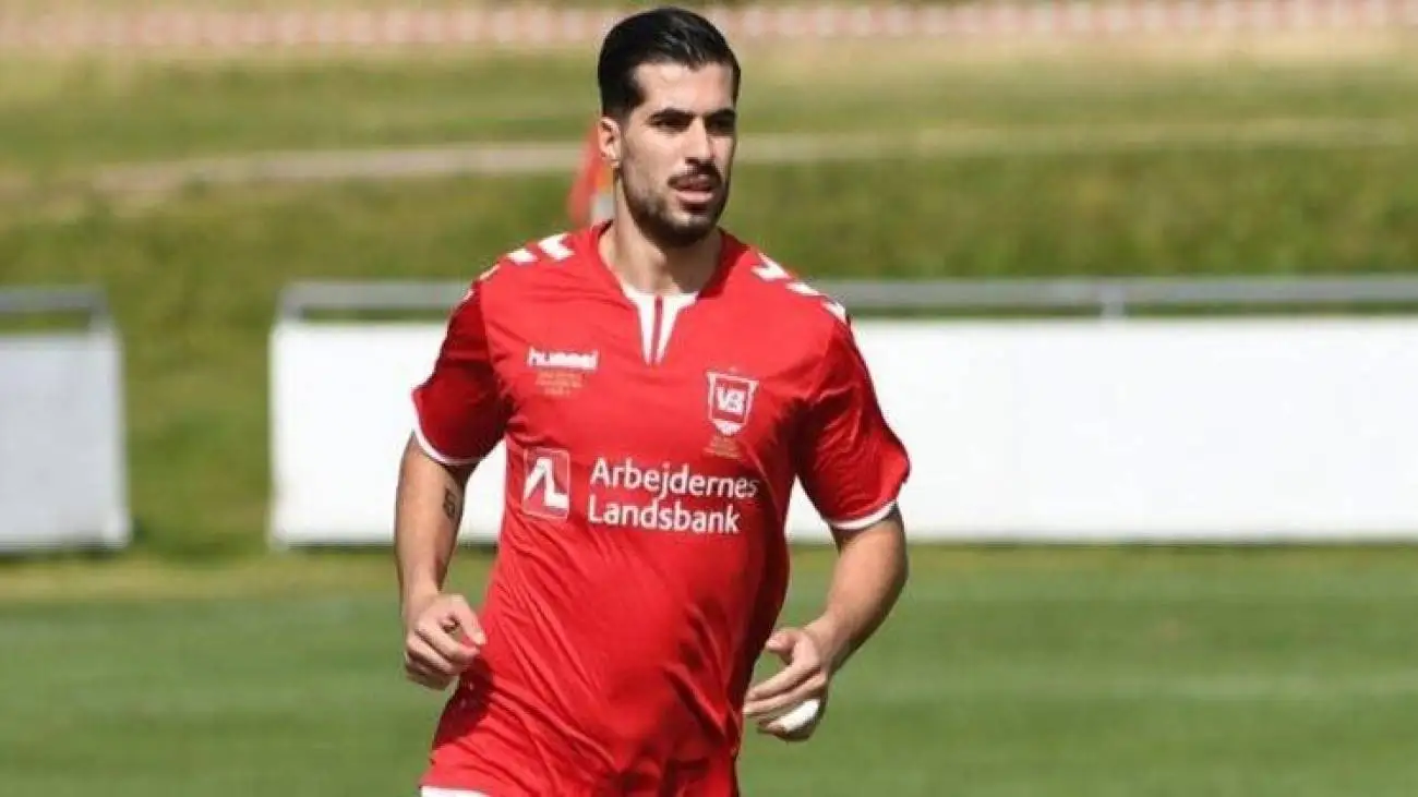 هدیه قعرنشین به عزت اللهی و سردار آزمون در شب تلخ اماراتی ها