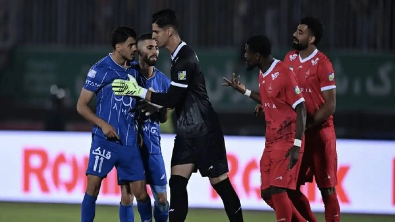 شکایت پرسپولیس از بازیکن استقلال با شهادت دسته جمعی