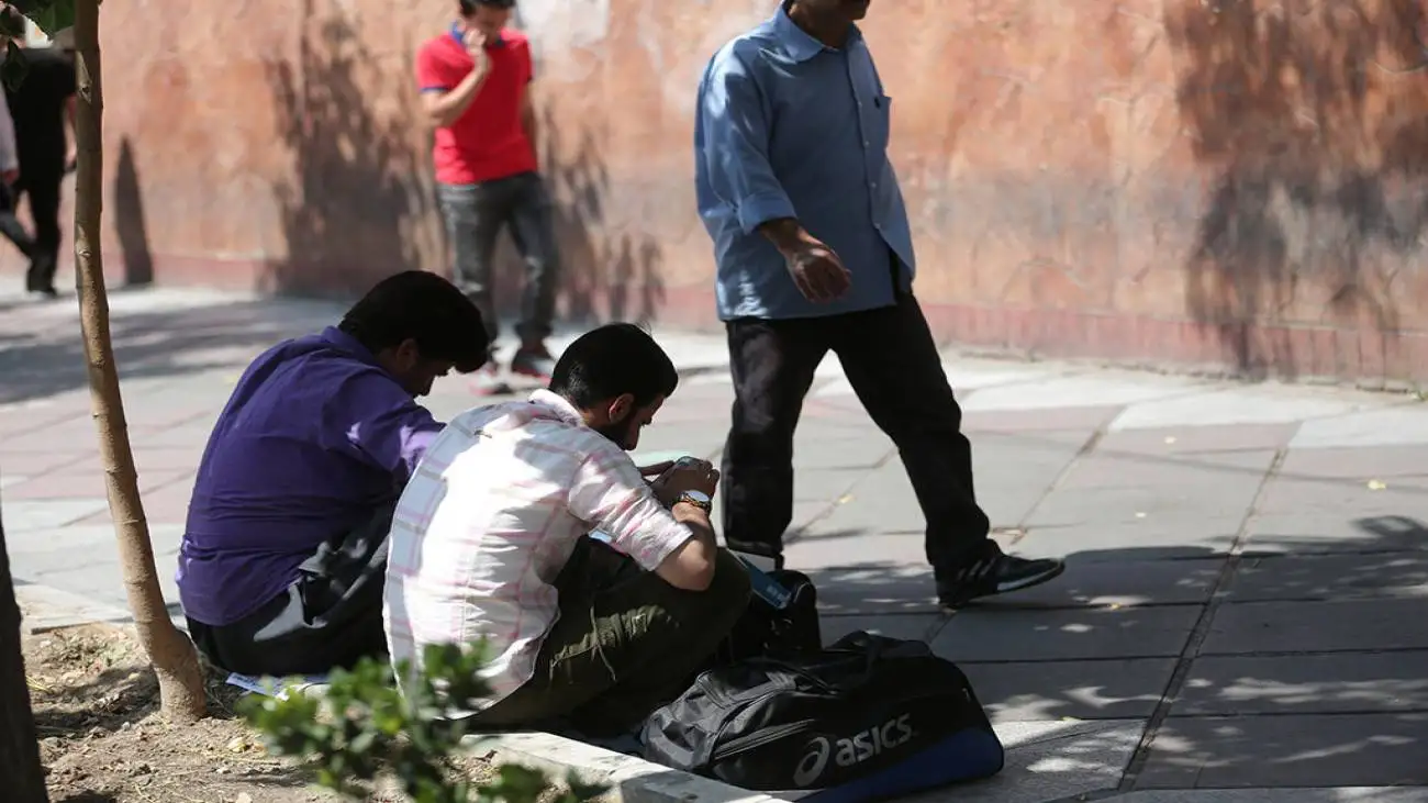 قهر جوانان با بازار کار!  -  جمعیت اقتصاد ایران کمتر شد
