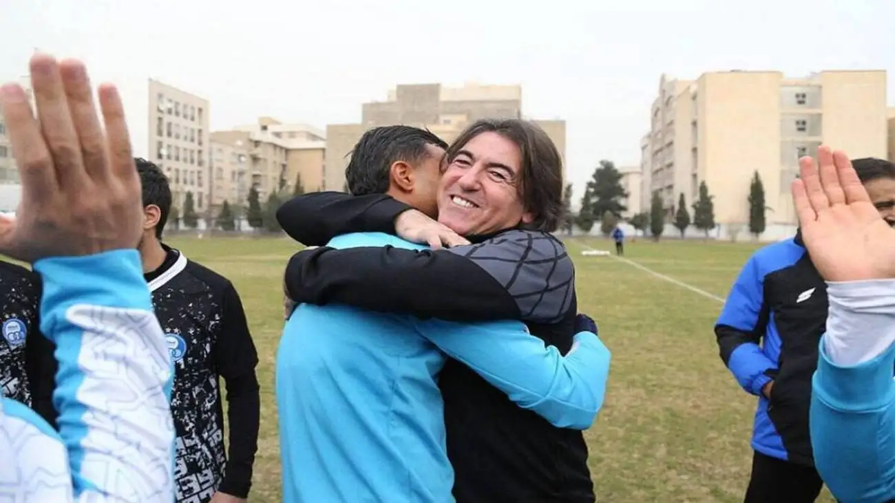 ساپینتو به این 3 بازیکن استقلال مشکوک شد  -  می خواهید تیم من را به هم بریزید