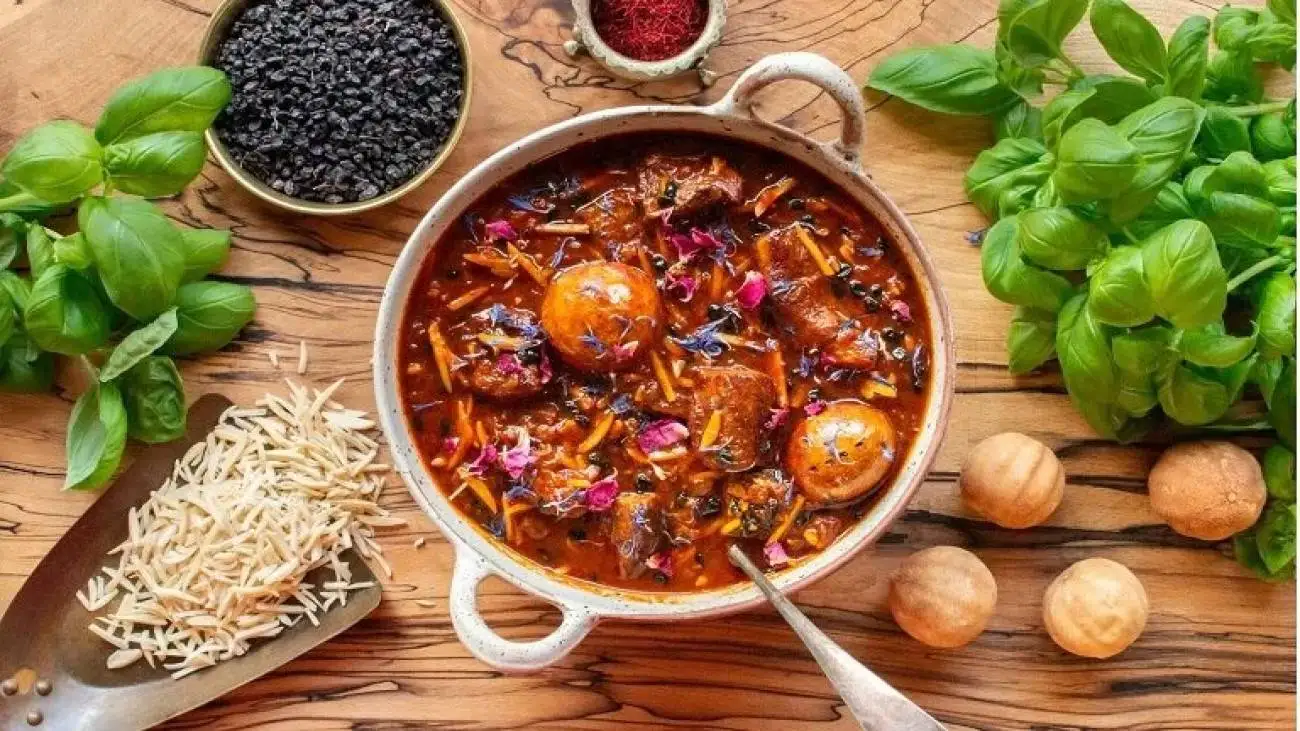 خورشت خلال کرمانشاه : طعمی از تاریخ با خلال بادام و زرشک سیاه