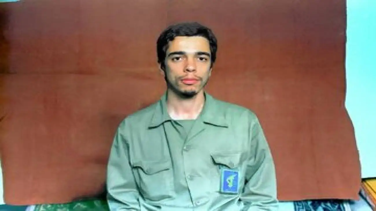 تصویر  -  نخستین باری که سرلشکر محمد باقری داخل قبر خوابید!