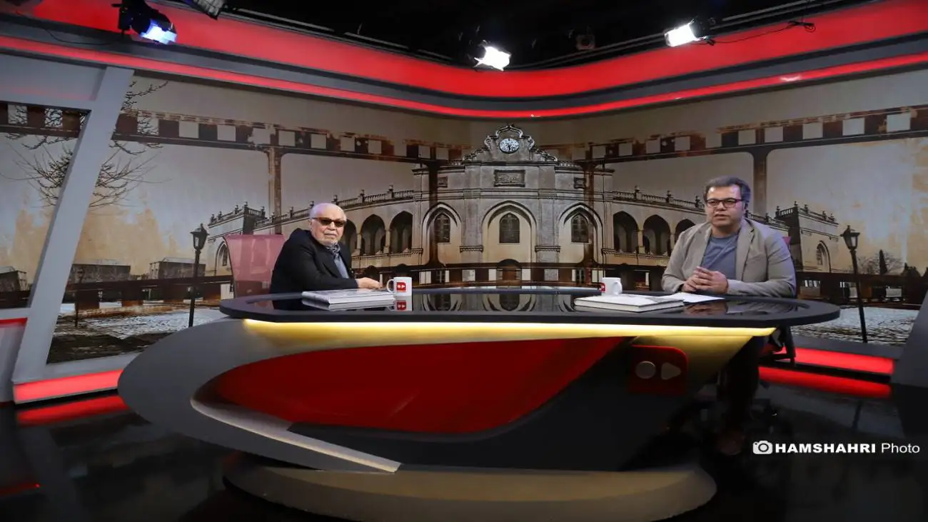 توجه به جزئیات طراحی مکان های تهران قدیم را زنده می کند -  صحنه دکور نیست، جای نمایش زندگی است