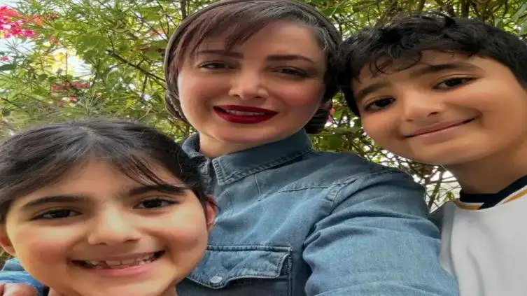 تصاویر جدید و دیدنی (شیلا خداداد) کنار فرزندانش در یک روز بهاری