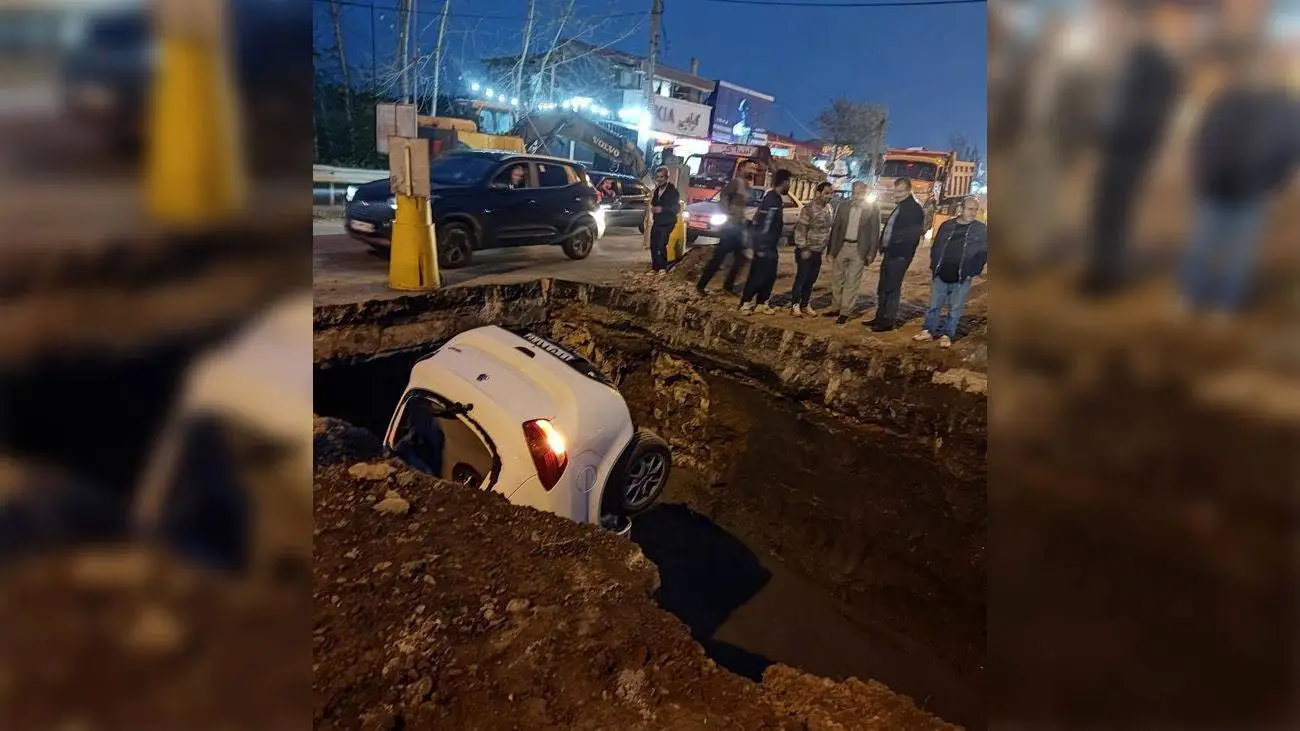سقوط خودرو به گودال طرح عمرانی در رودسر