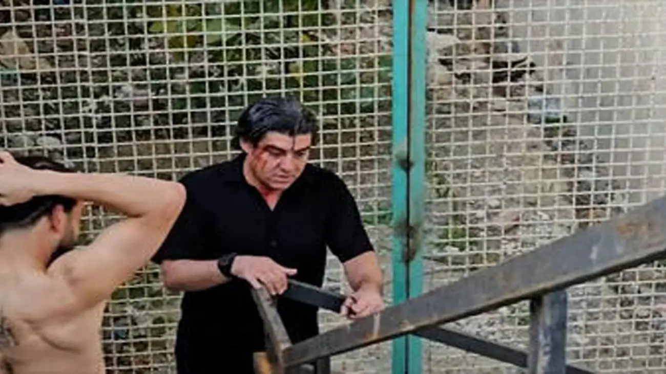 ویدیو  -   از خون ریزی تا گاز اشک آور؛ صحنه های جنجالی و باورنکردنی در لیگ یک!