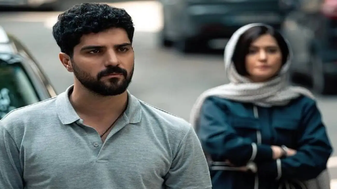 ویدیو  -  حرکات موزون سینا مهراد با لباس دامادی!