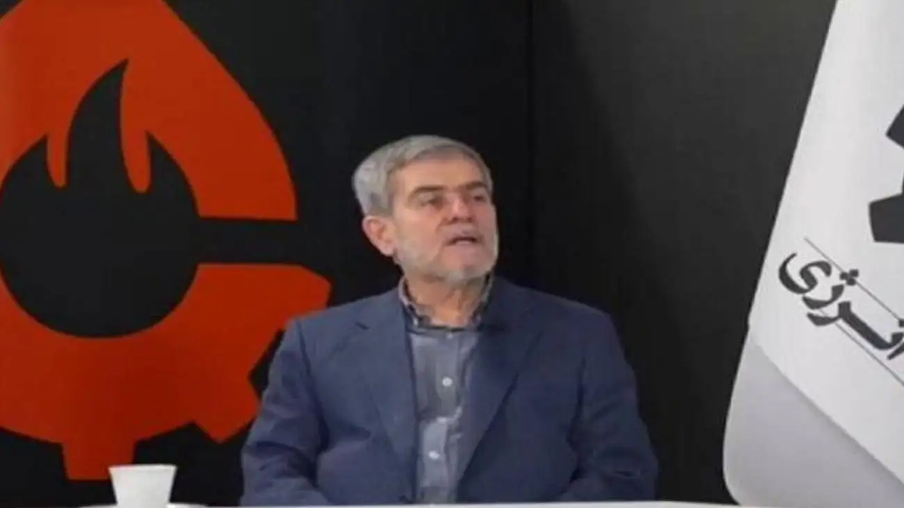 ویدیو  -  رئیس سابق سازمان انرژی اتمی ایران: اگر ایران بخواهد سلاح هسته ای بسازد، سلاح هسته ای تاکتیکی می سازد!