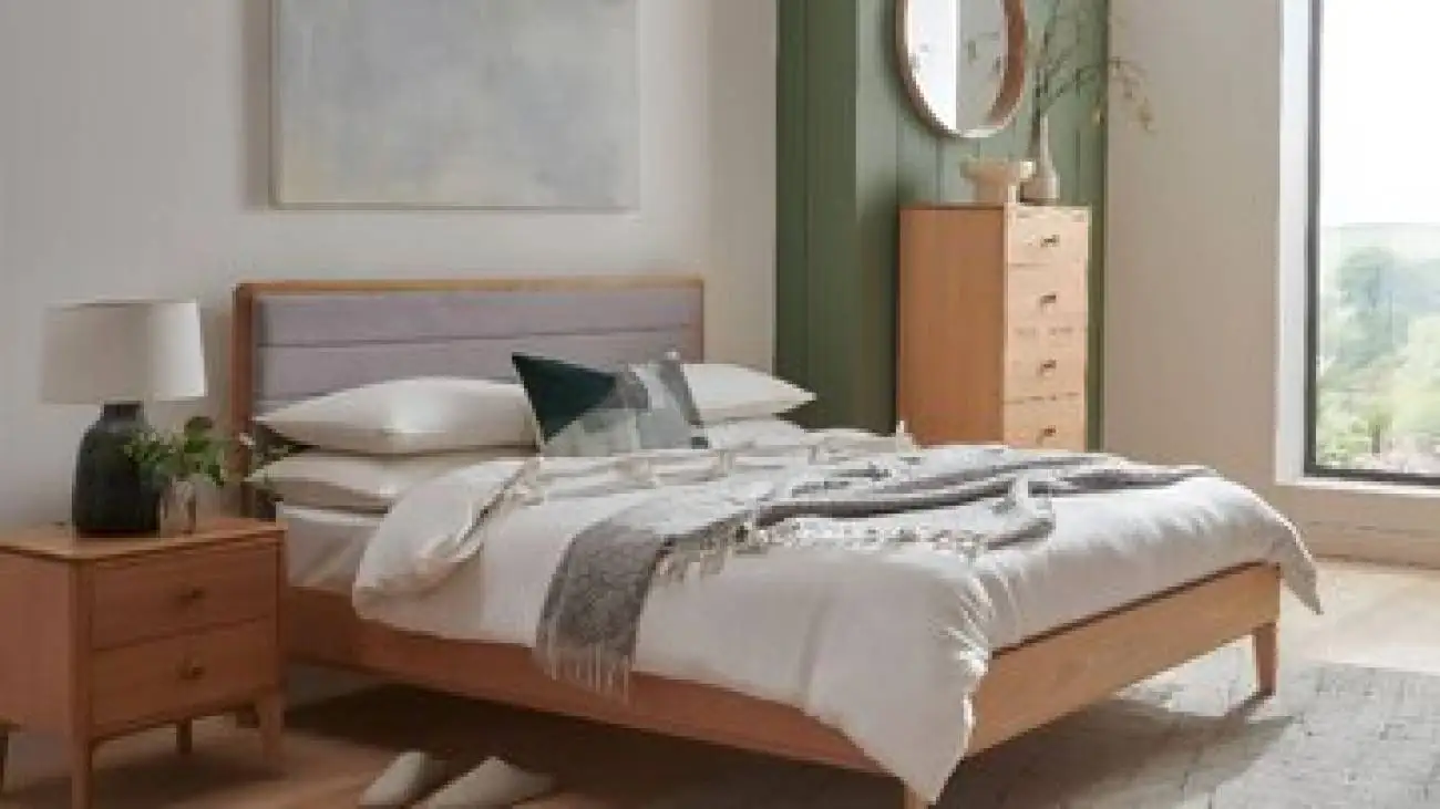 5 شغل بسیار جالب در دنیا -  از خوابیدن تا تماشای خشک شدن رنگ!