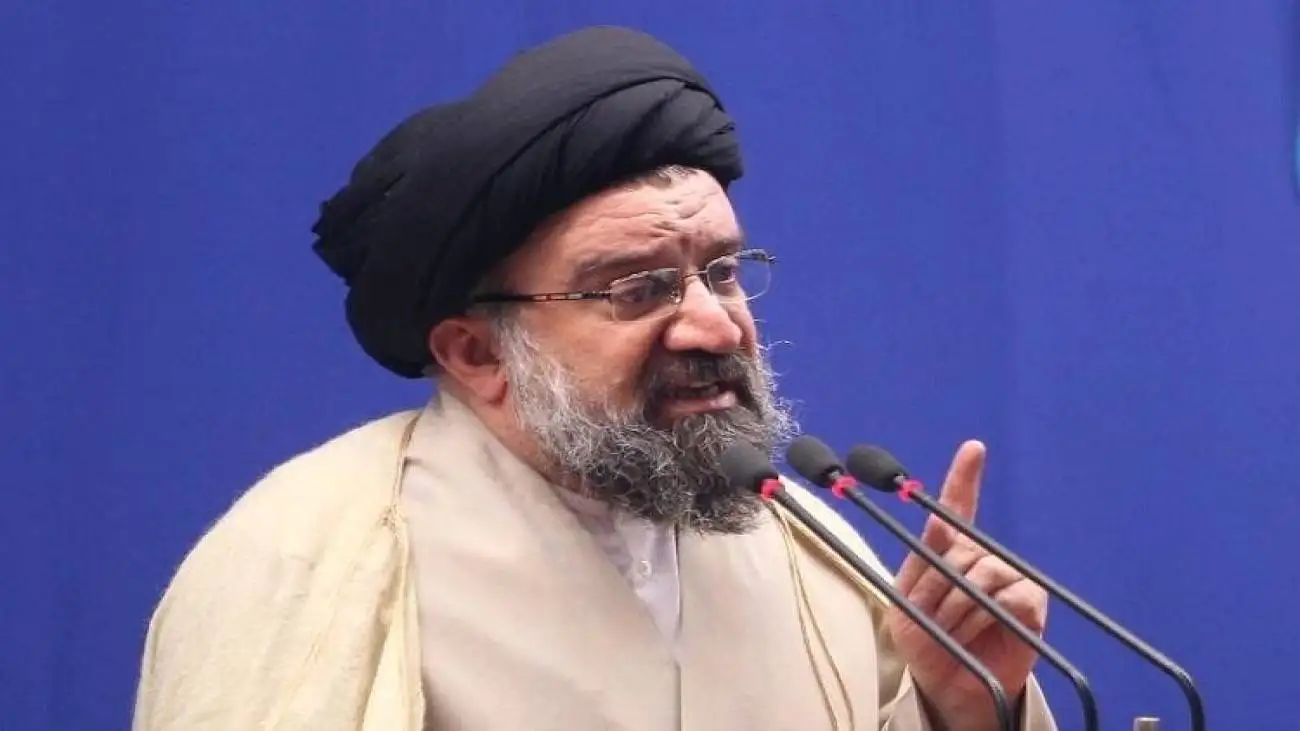 ویدیو  -  خاتمی امام جمعه موقت تهران: صحبت از تسلیم شدن ایران، اوج حماقت ترامپ است