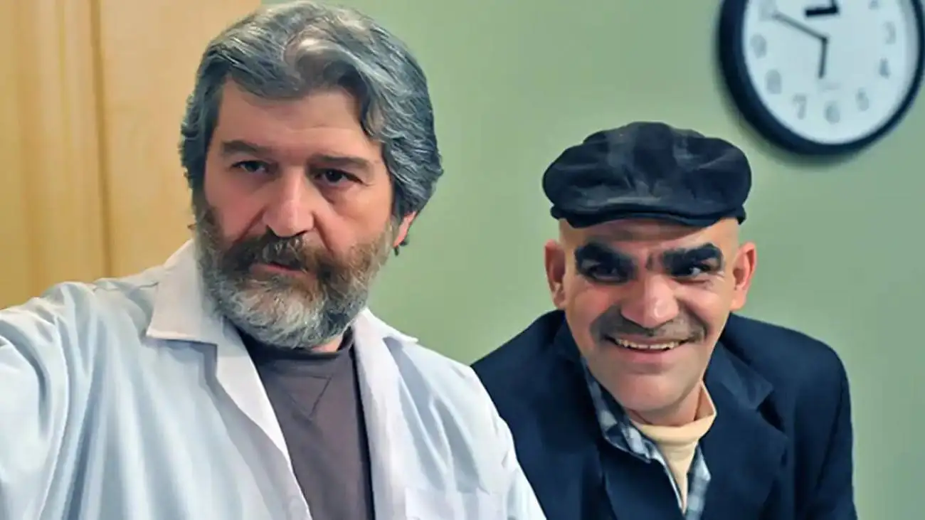 بازیگر سرشناس: یکی از انگشتانم را قطع کردند  -  می خواستند پایم را هم قطع کنند