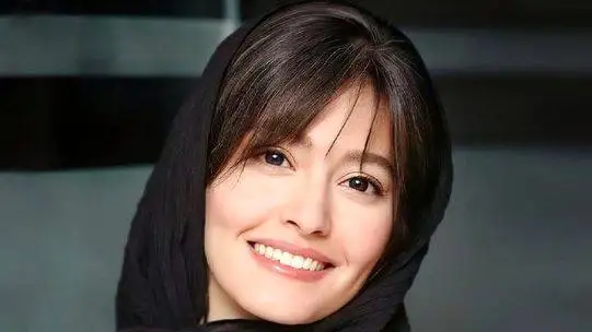 بررسی چیدمان  شیک و امروزی  خانه پردیس احمدیه  -  از گربه پوپکی تا اثایه خوش رنگ و بالکنی بی نظیر !