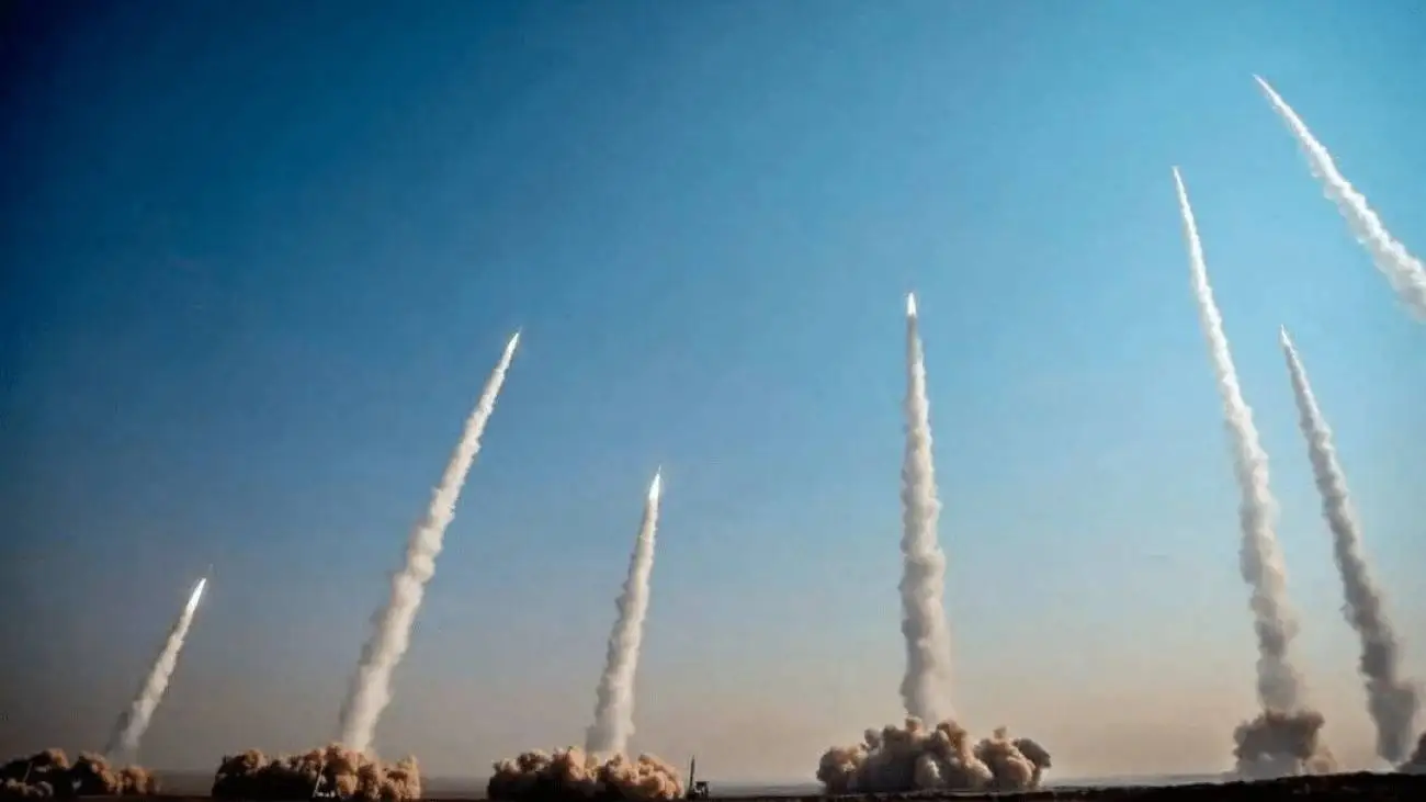 نخستین شلیک موشکی ایران + ویدئو