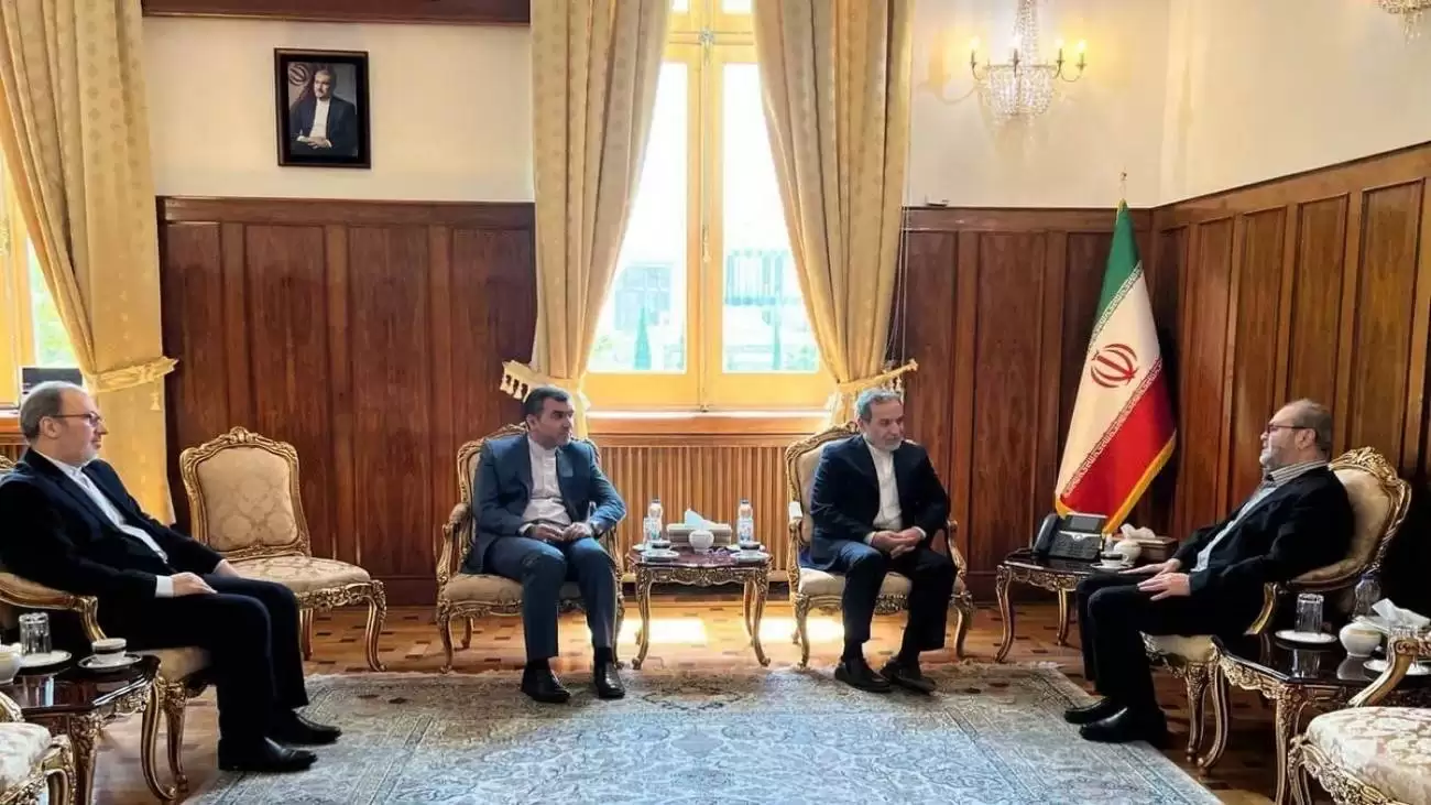 دیدار نماینده جنبش حزب الله لبنان در تهران با عراقچی
