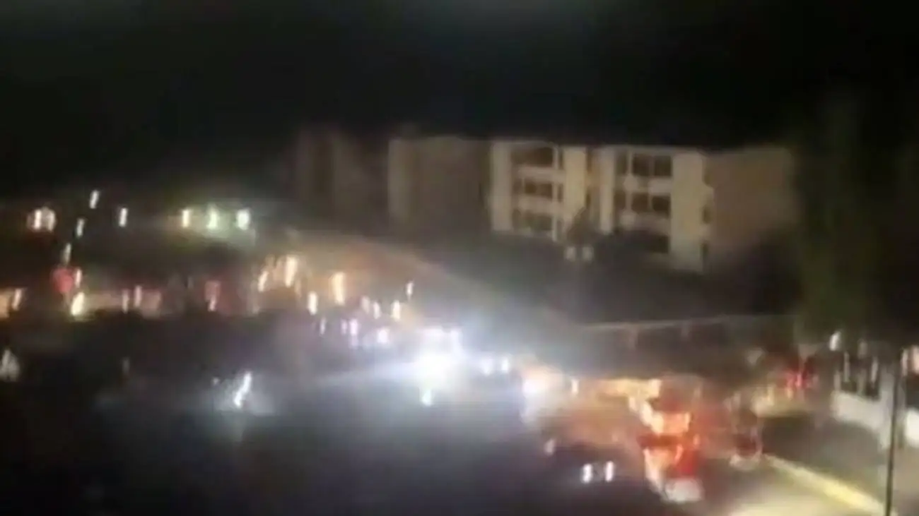 ویدیو  -  وحشت و فرار مردم ونزوئلا از کاراکاس بعد از حمله شدید آمریکا