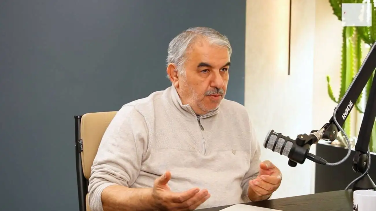 ویدیو  -  فعال سیاسی: روزهای آخر (جبهه پایداری) است - برخی از این ها در مجلس از عهده اداره منزل شان هم برنمی آیند!