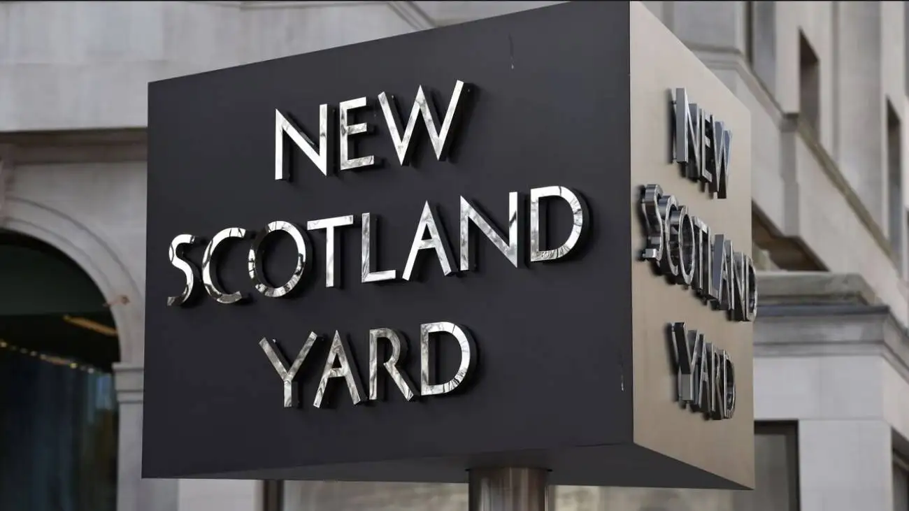 پلیس انگلیس 3نفر را به اتهام جاسوسی در عملیات هم زمان بازداشت کرد