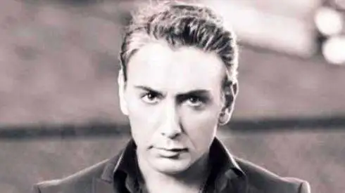 دانلود آواز باشکوه شادمهر عقیلی  -  با تو افسانه می شم