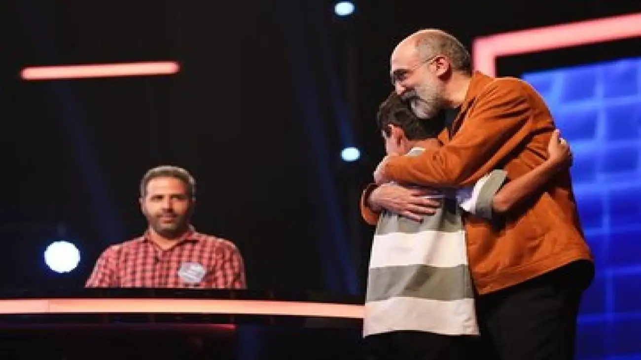 مسابقه (100) چه روزهایی پخش می شود؟