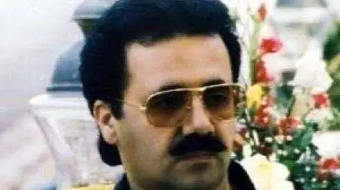 دانلود آهنگ باشکوه معین  -  قصه ی زندگی شروع شود