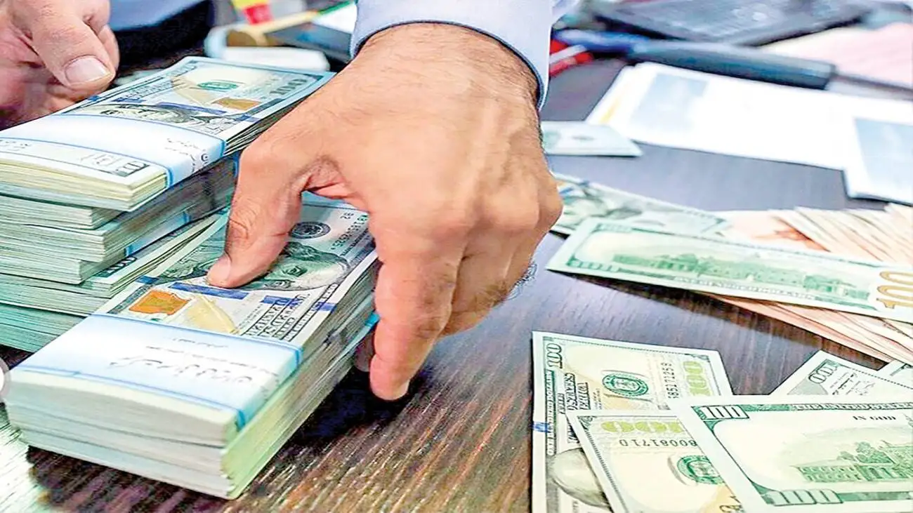 قیمت دلار، یورو و سایر ارزها امروز 10 آذر -  دلار رکورد بالاترین قیمت را شکست
