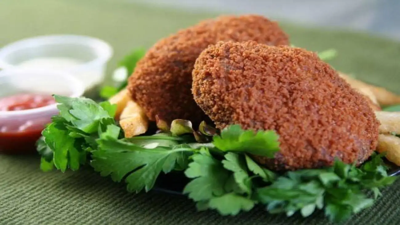 درست کردن ناگت گوشت چرخ کرده ؛ ساده ، فوری و خوشمزه