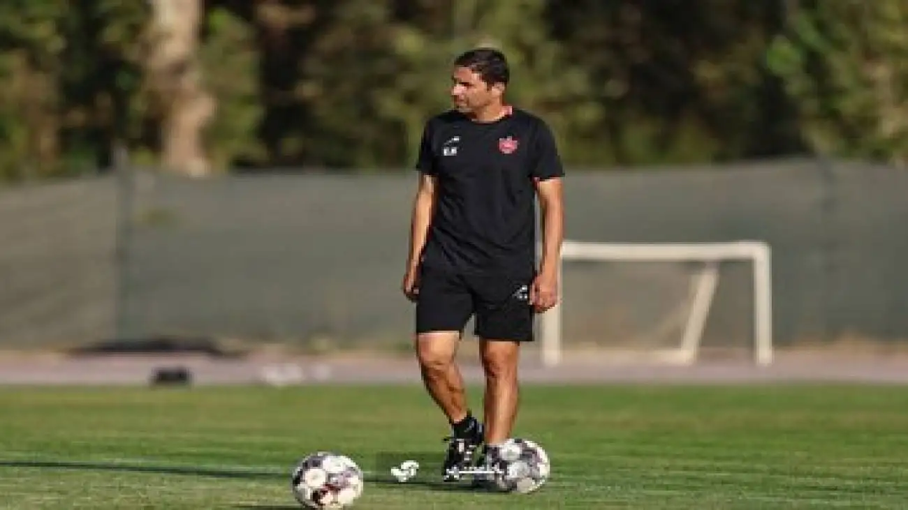 مهلت نهایی برای وحید هاشمیان تعیین شد -  زمان تصمیم گیری باشگاه پرسپولیس فرا رسید