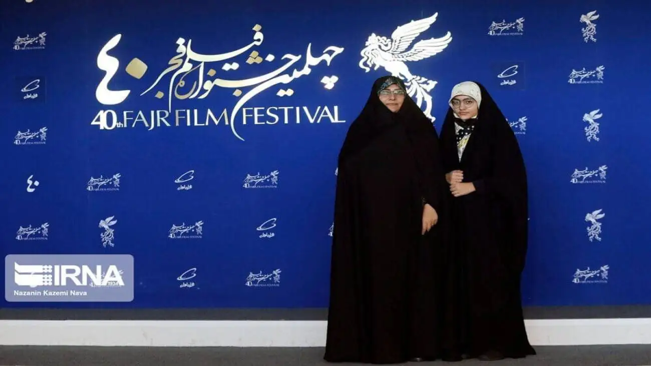 ویدیو  -  بازسازی دردناک یک لحظه تاریخی؛ اشک های همسر و دختر شهید رضایی نژاد در مواجهه با صحنه ترور