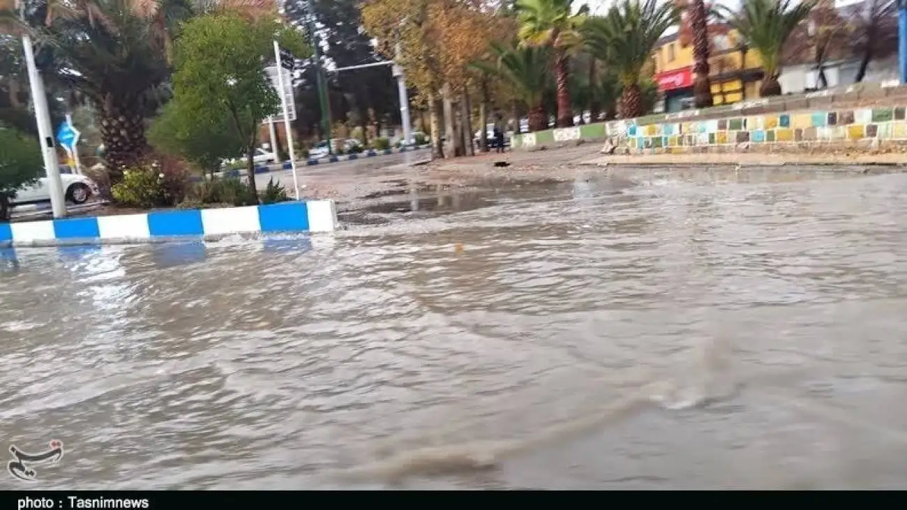 ویدیو  -  بارش شدید باران در شهرستان رومشکان استان لرستان