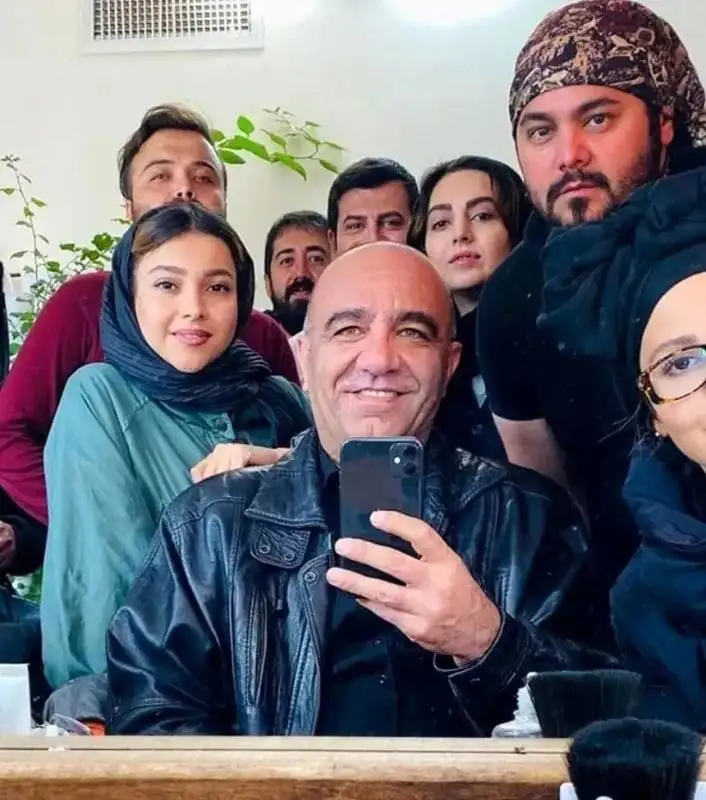 تعکس دیدنی شبح و مرضیه در اتاق گریم سریال بچه مهندس 3 ... - مهربانی با چهره زمخت