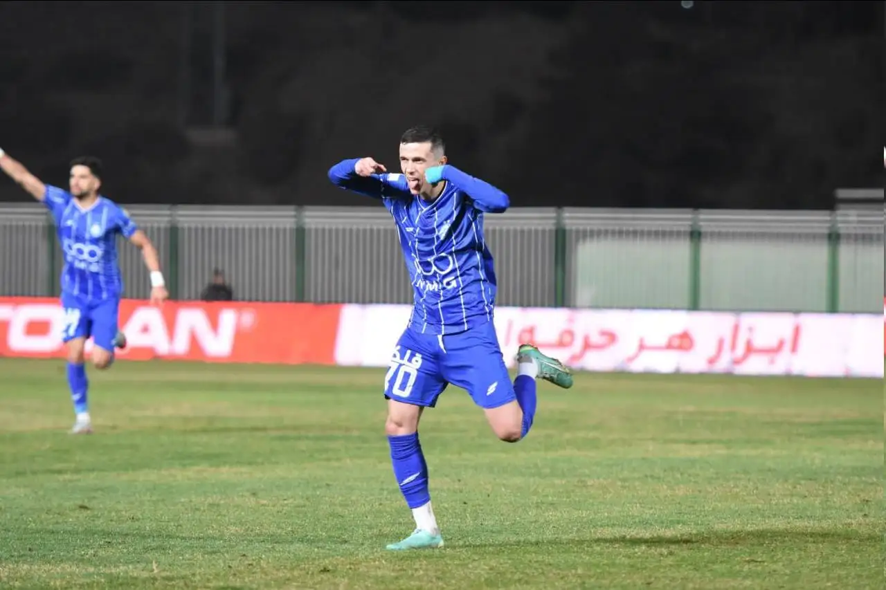 عکس - خوشحالی جنجالی منجی استقلال؛ گریه کن!