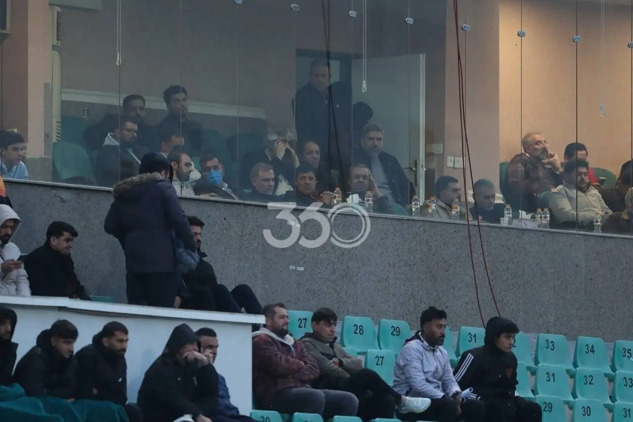 تصویر - علیرضا فغانی، تماشاگر ویژه لیگ برتر ایران