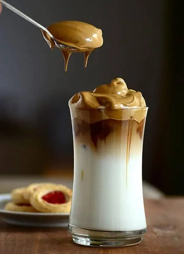 چگونه در خانه قهوه لاکچری و گران کافی شاپی تهیه کنیم؟ ؛ دستورالعمل ساده و سریع