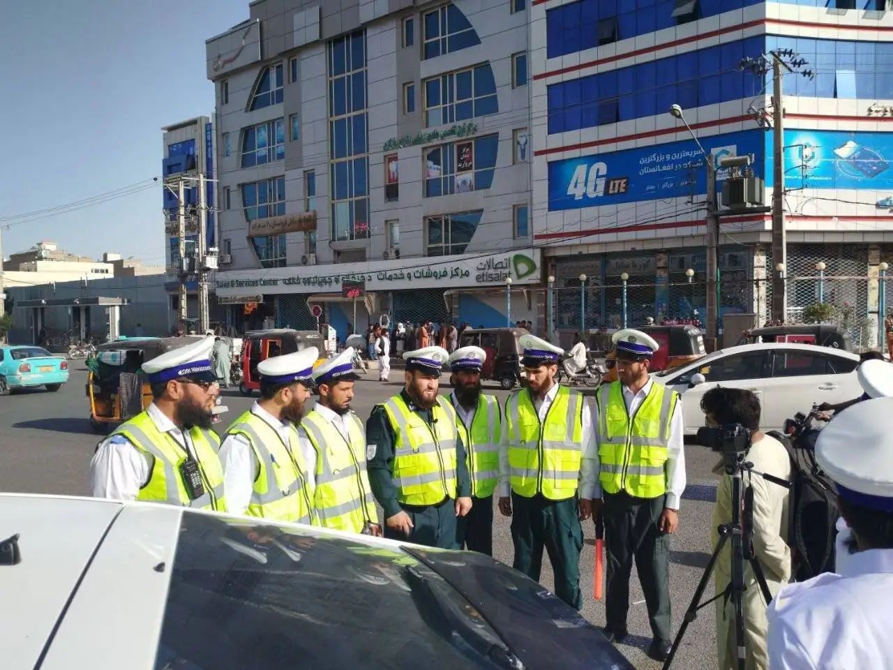 تصاویر - راه اندازی پلیس راهنمایی و رانندگی در هرات افغانستان توسط طالبان!