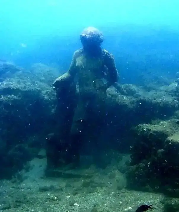 این شهرهای باستانی در دریای مدیترانه غرق شده اند - عکس