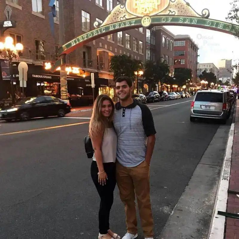 رابطه غیرقانونی معلم فوتبال آمریکایی با دانش آموز 15 ساله؛ 60 سال زندان