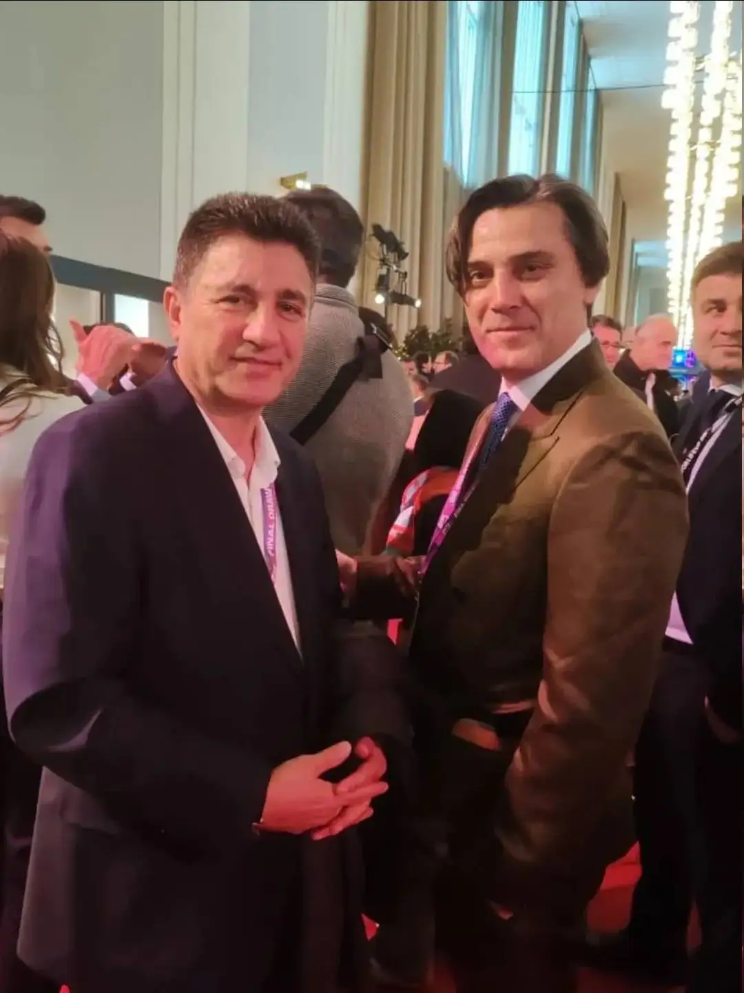 عکس - نخستین تصاویر امیر قلعه نویی در قرعه کشی جام جهانی