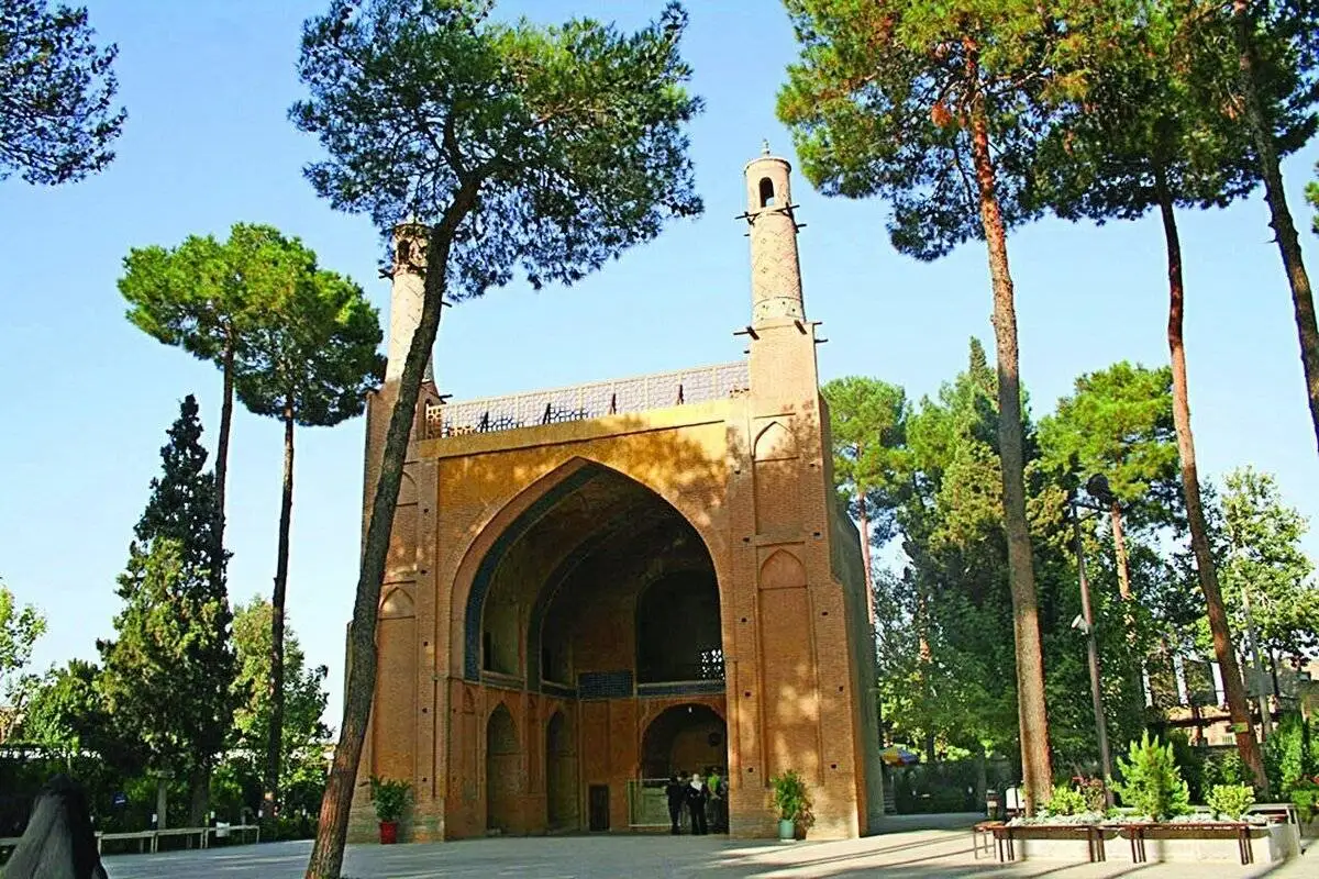 آشنایی با چند مقصد گردشگری رازآلود و شگفت انگیز در گوشه و کنار ایران - جغرافیای جادویی سرزمین ما