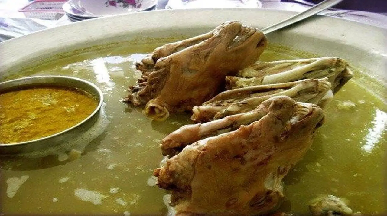 در این نقطه از جغرافیا کله پاچه گوزن و شتر می خورند