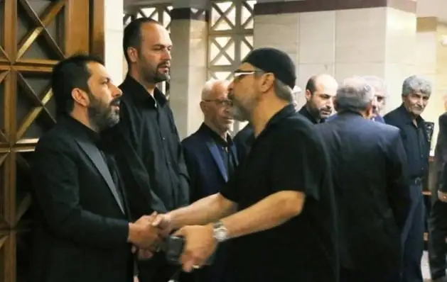 تصاویر حضور بازیگران در مراسم ختم پدر عباس جمشیدی فر، بازیگر سریال (اجل معلق) - از بهزاد خلج تا ....