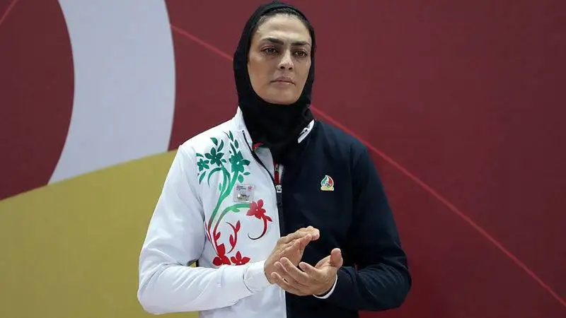 ویدیو - شهربانو منصوریان: با شوهرم بحثم بشه از دور با پا می زنم و فرار تا حواسش باشه - نزدیکش نمیشم چون کشتی گیره بگیرتم بیچاره ام و ...