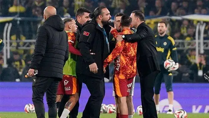 تصویر - درگیری پیش از آغاز دربی