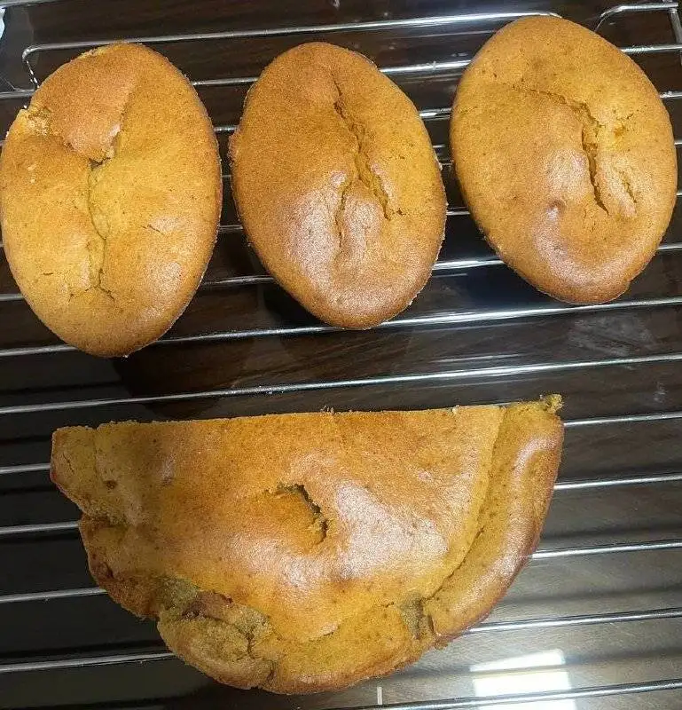 کیک خرمالو ؛ گزینه ای خانگی و خوشمزه به جای دسرهای صنعتی و پر شکر