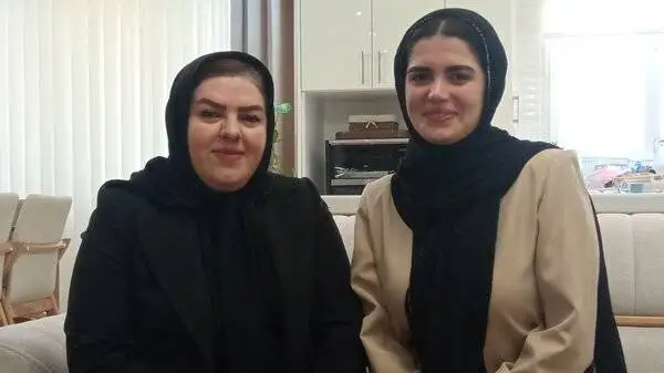 تصاویر نخستین راننده تریلی زن در البرز ، آن هم پشت تریلی 17 متری ! + فیلم - با کوچک ترین تکان فرمان ممکن است ماشین چپ کند